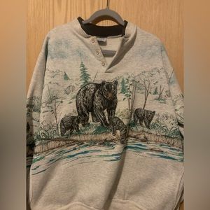 Vintage 1982 Black bear Art pull over